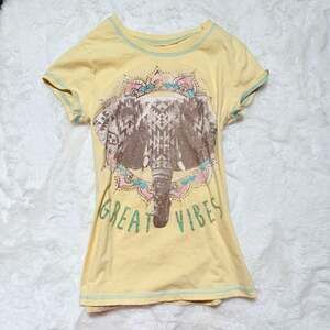 Women's Yellow Elephant Graphic shirt